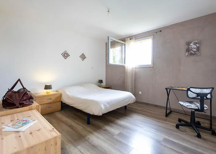 Accessible With Panoramic Views Willa